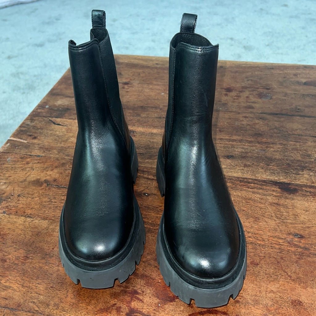 Women’s Schutz New Style Billie Black Leather Pull On Boots, Sz 8